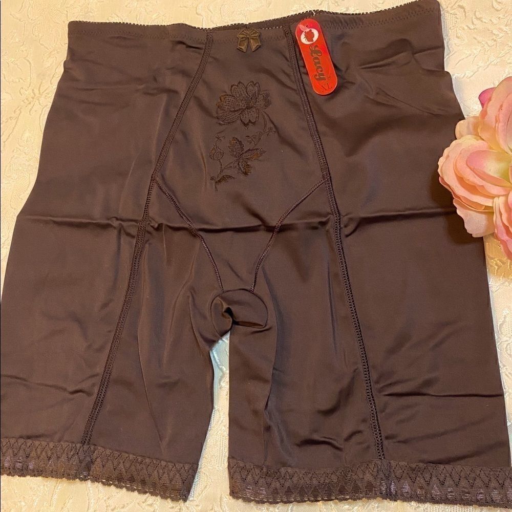 Lacy high waisted seamless shorts tummy co…